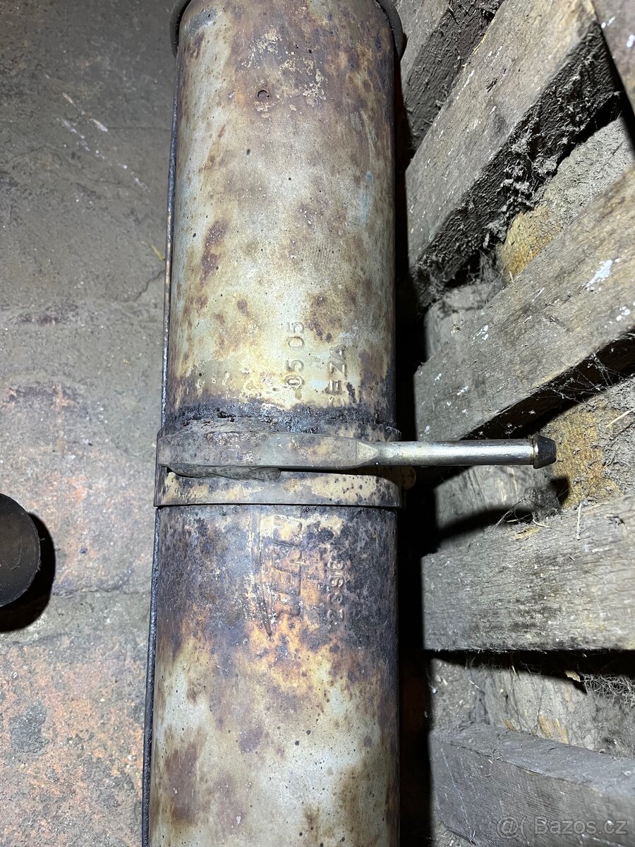 Výfuk Volvo V50 2.4 2005 - 4