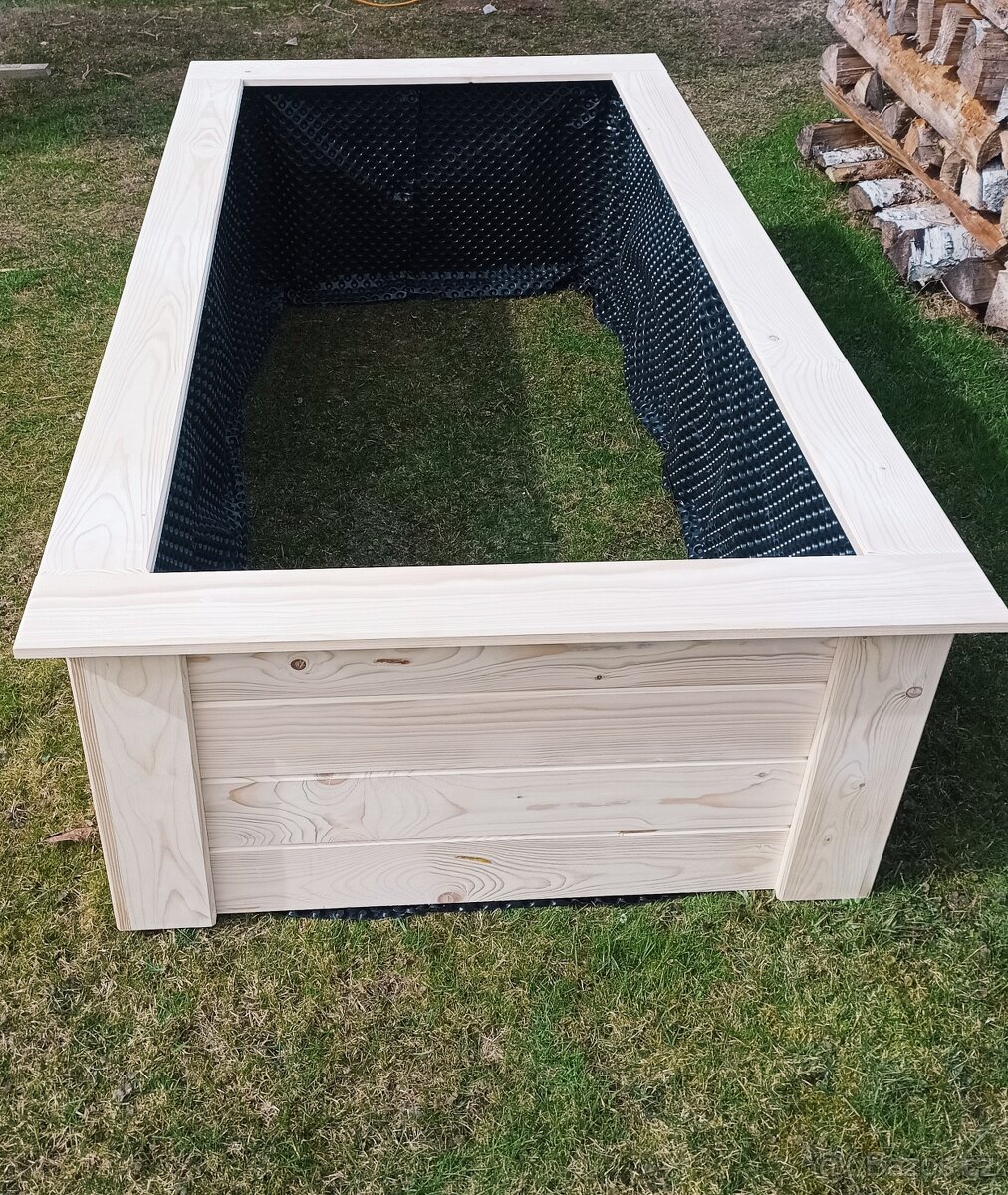 Vyvýšený záhon - 4