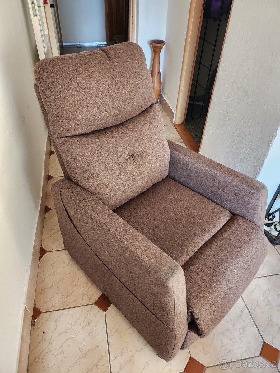 Prodám polohovaci křeslo - 4