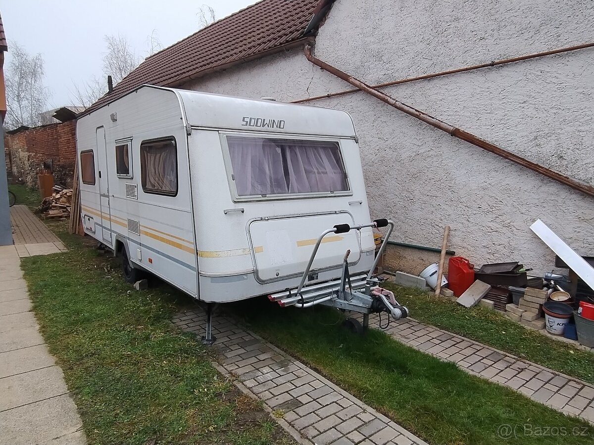 Karavan Knaus pro 5 osob - 4