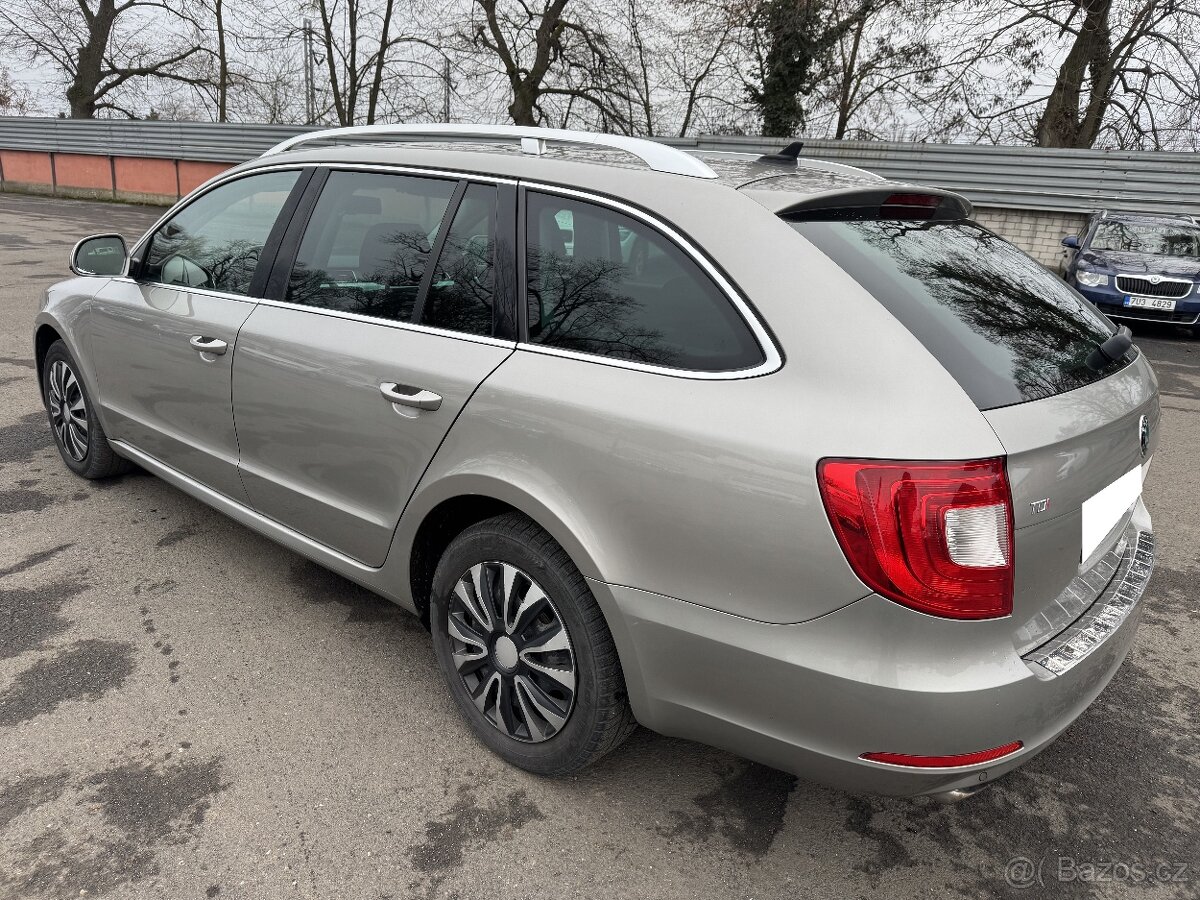 Škoda Superb II 2.0 TDi COMBI 2013 MOŽNO NA SPLÁTKY - 4
