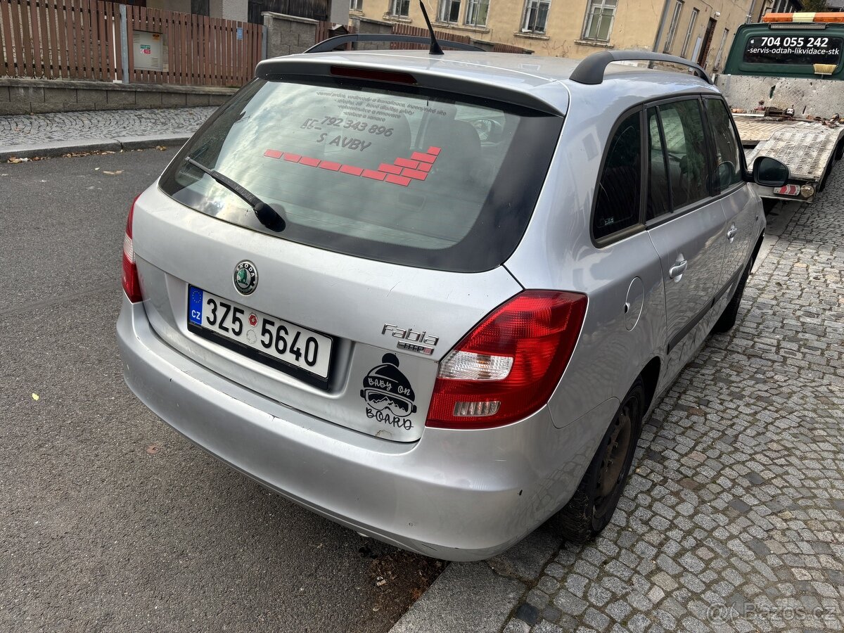 skoda Fabia 2 / Roomster dily . - 4