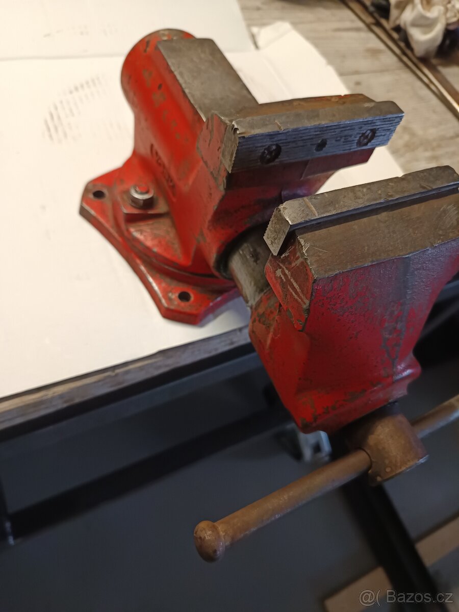 Prodám svěrák YORK 100 - 4