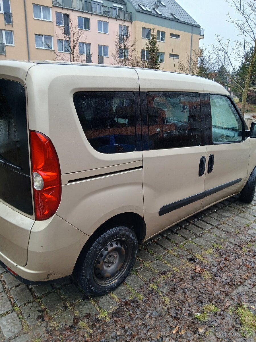 Prodám Fiat doblo r.v.2014 1.6jtd - 4