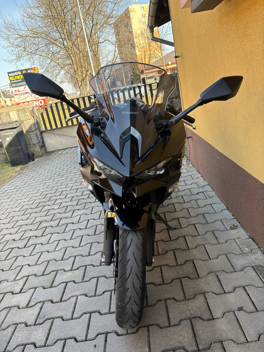 Kawasaki Ninja 500 - 4