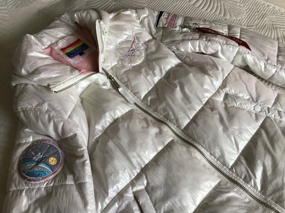 Dámská zimní bunda Alpha Industries - 4