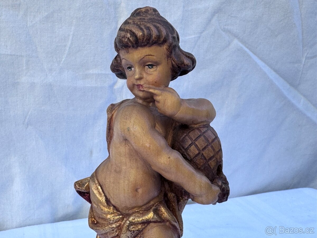 Anděl soška s úlem dřevěný v polychromii - 4