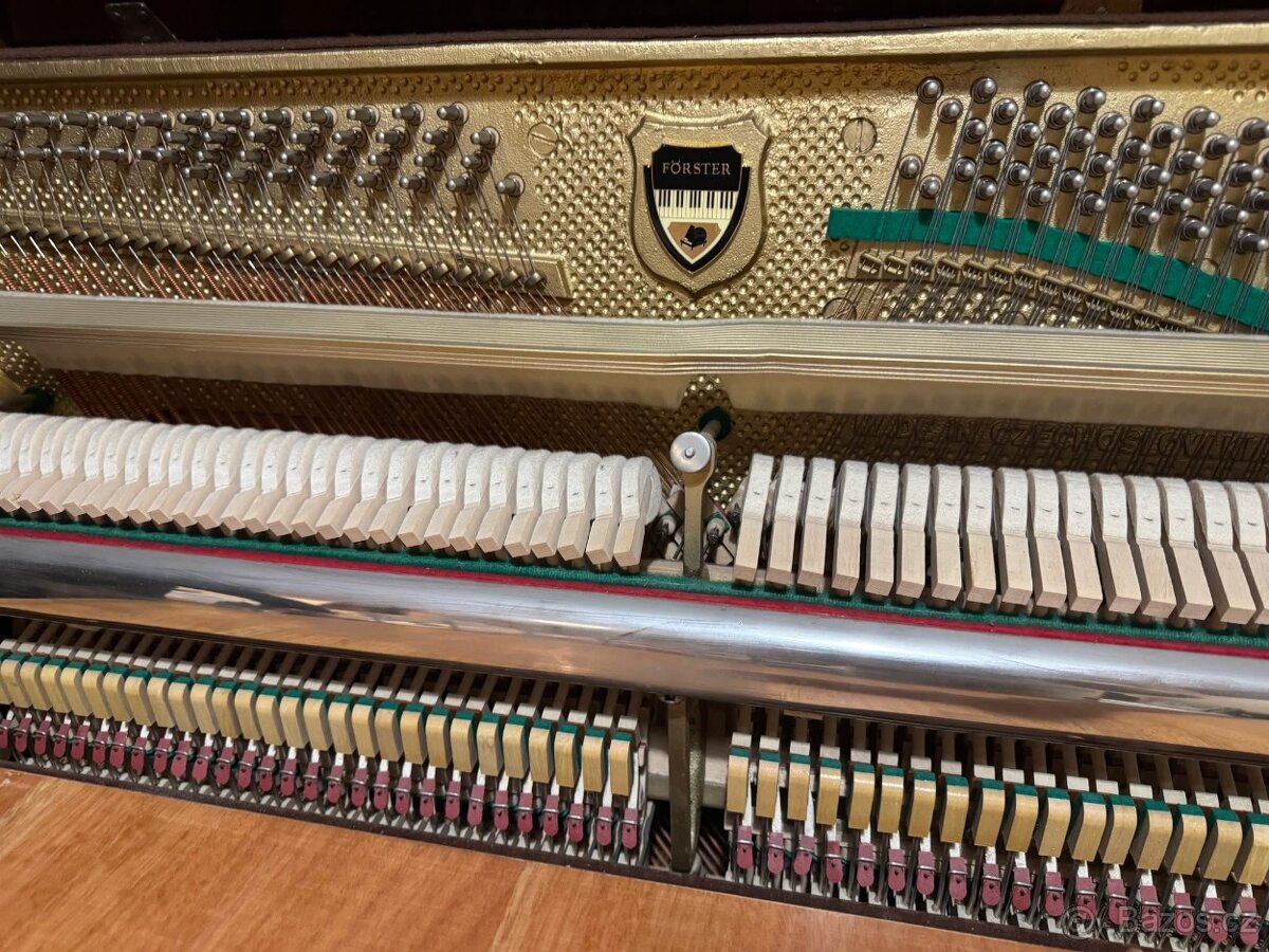 Piano August Forster - 4