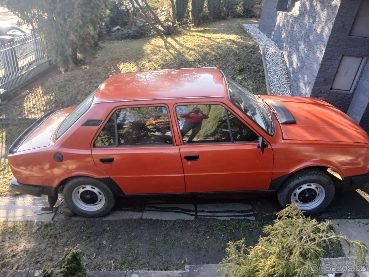 Škoda 105 - 4