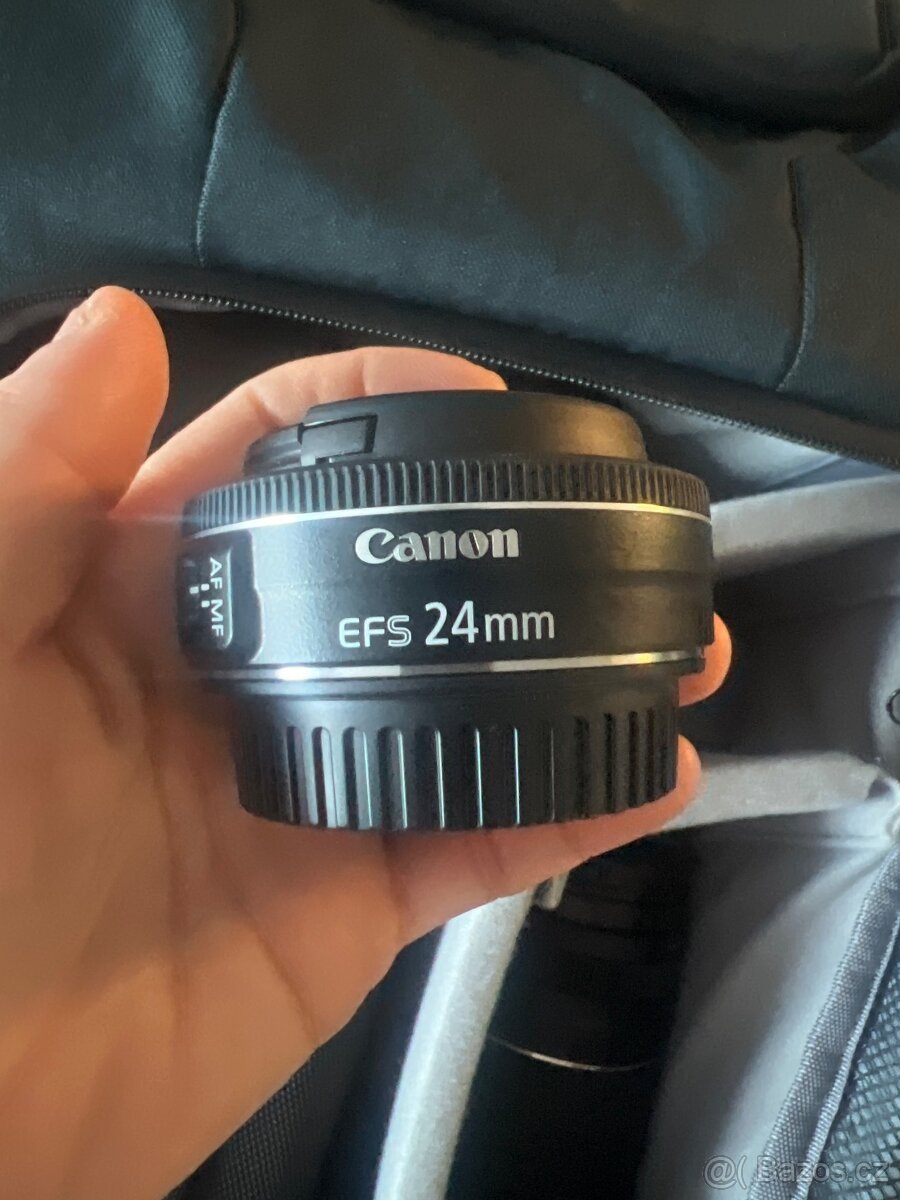 Canon EOS 2000D - 4