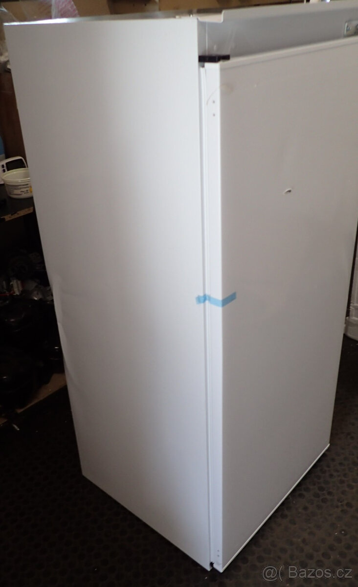 Malá Vestavná lednice CANDY CIO 225 EE/N nové čti. - 4