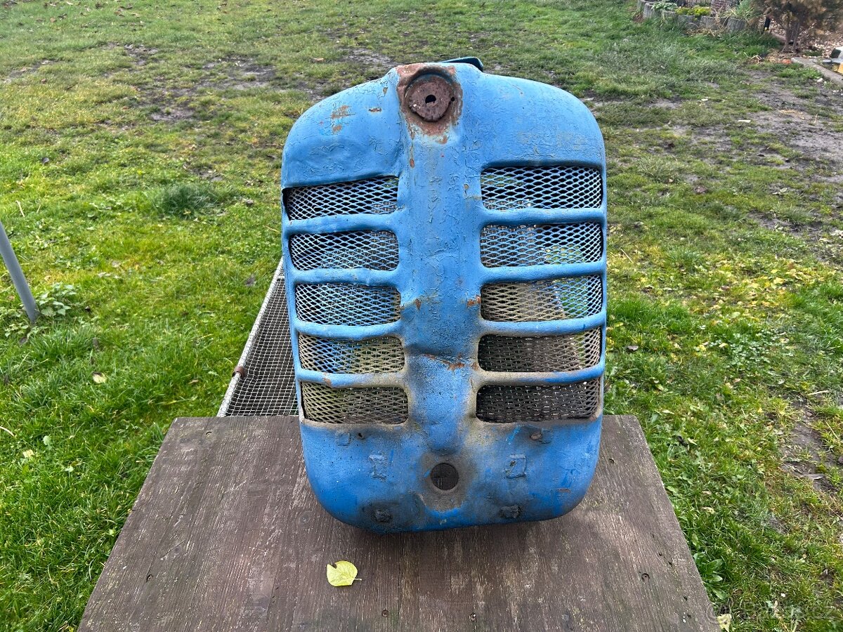 Prodám kapotu na Z 3011 - 4