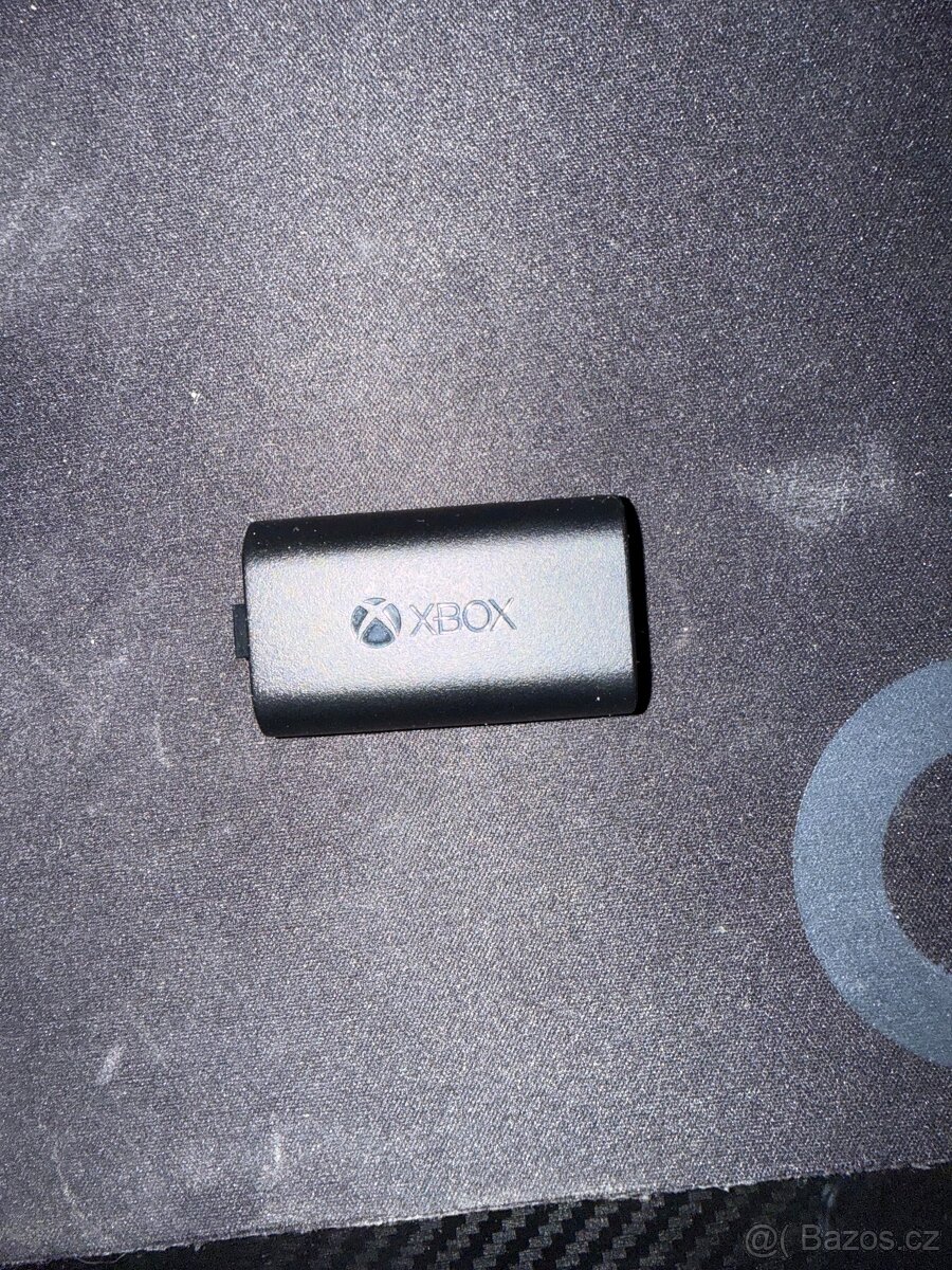 Xbox Series X, 2x ovladac, Chargable battery a FC 25 - 4