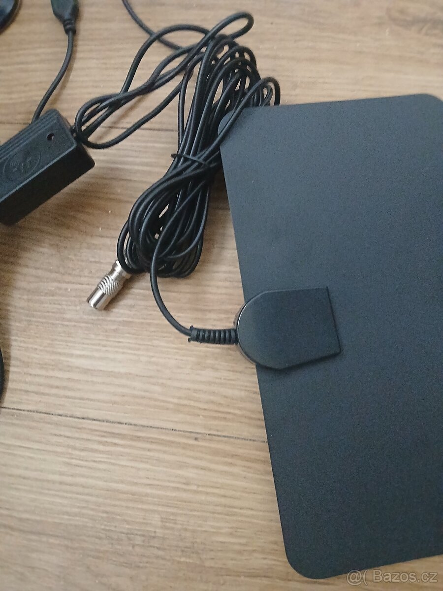 3x pokojová dig.antena - 4