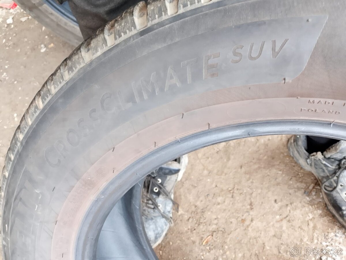 235/60/17 106v Michelin - celoroční pneu 4ks - 4