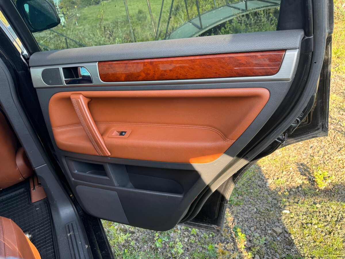 Sedačky interiér - 4