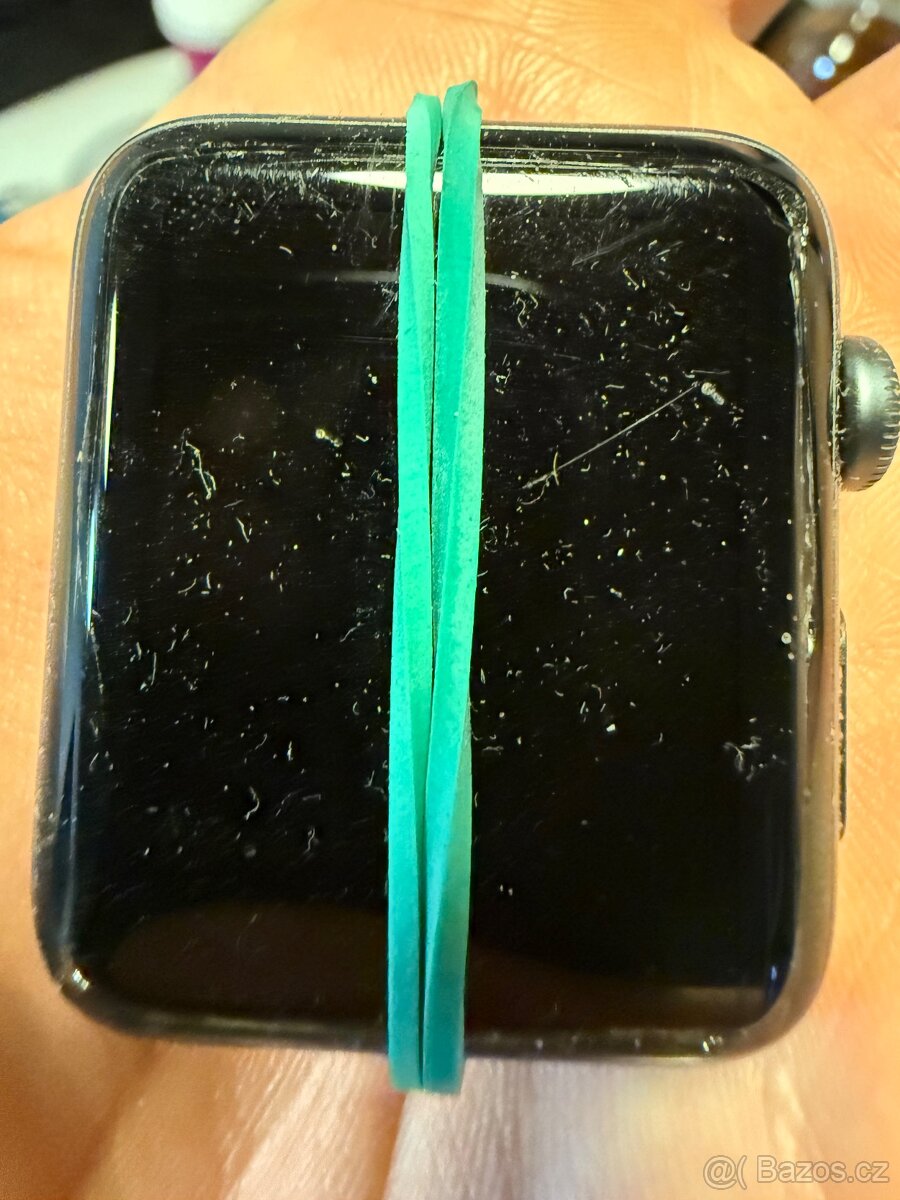 Staré apple watch series 2 a 3 - 4