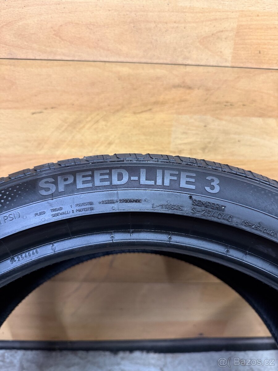 Letní pneu 245/40/18 - 4