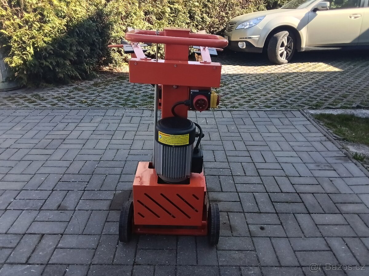 Štípačka dřeva - 4