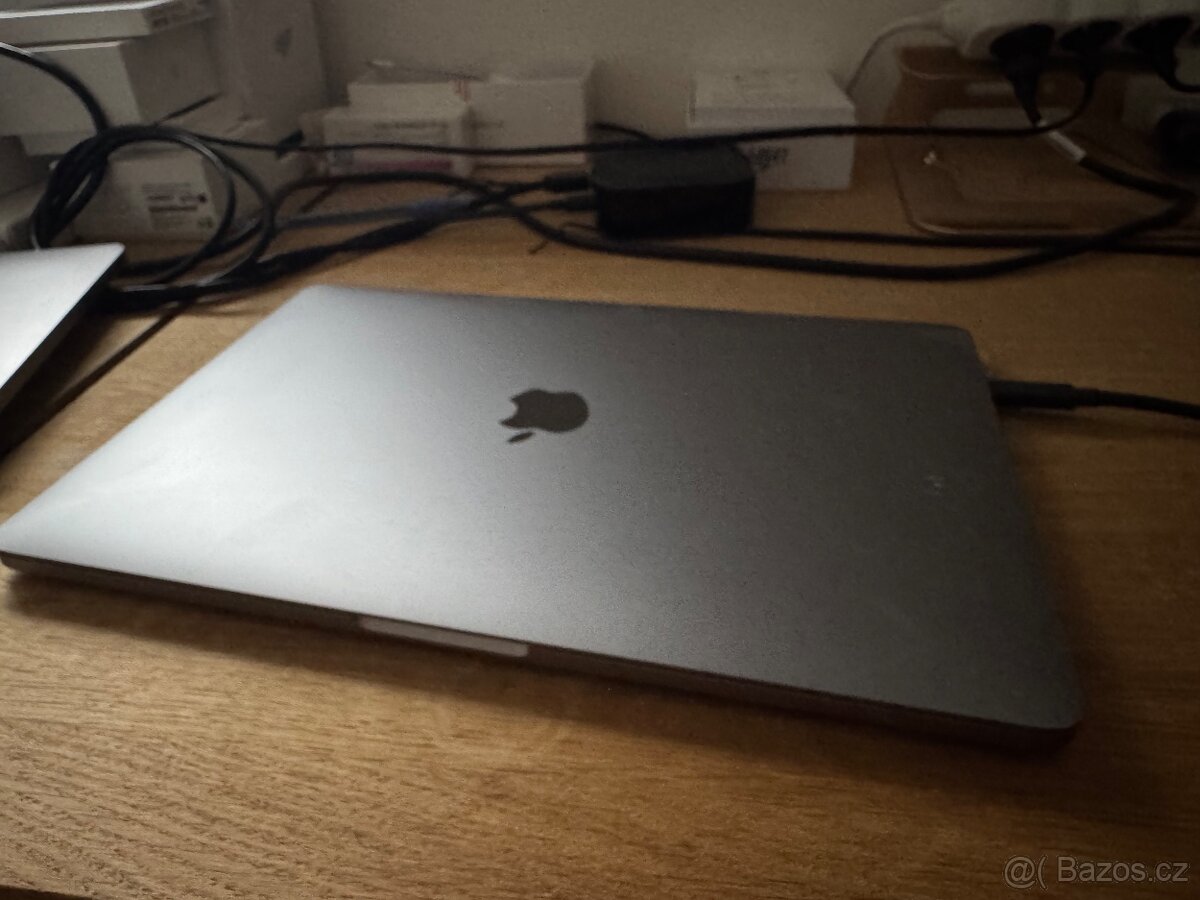 MacBook Pro 13” 2017 Touch Bar, i5 3,1 GHz, 16 GB RAM, 256 G - 4