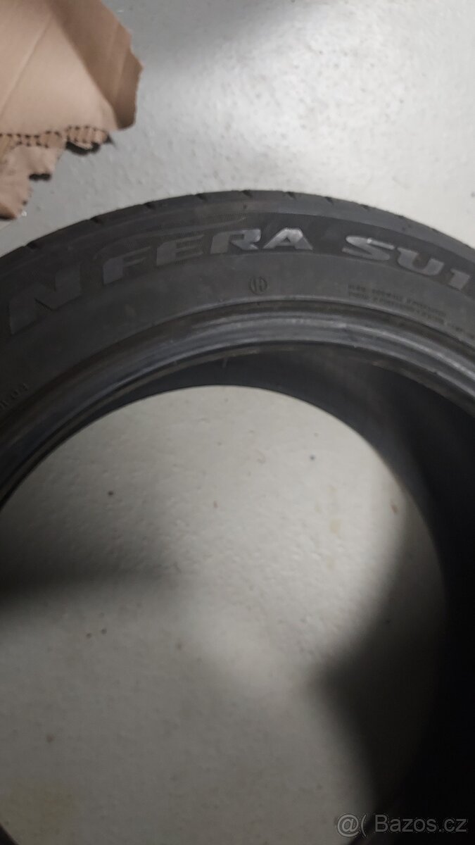 Prodám letní pneu Nexen 215 50 R17 - 4