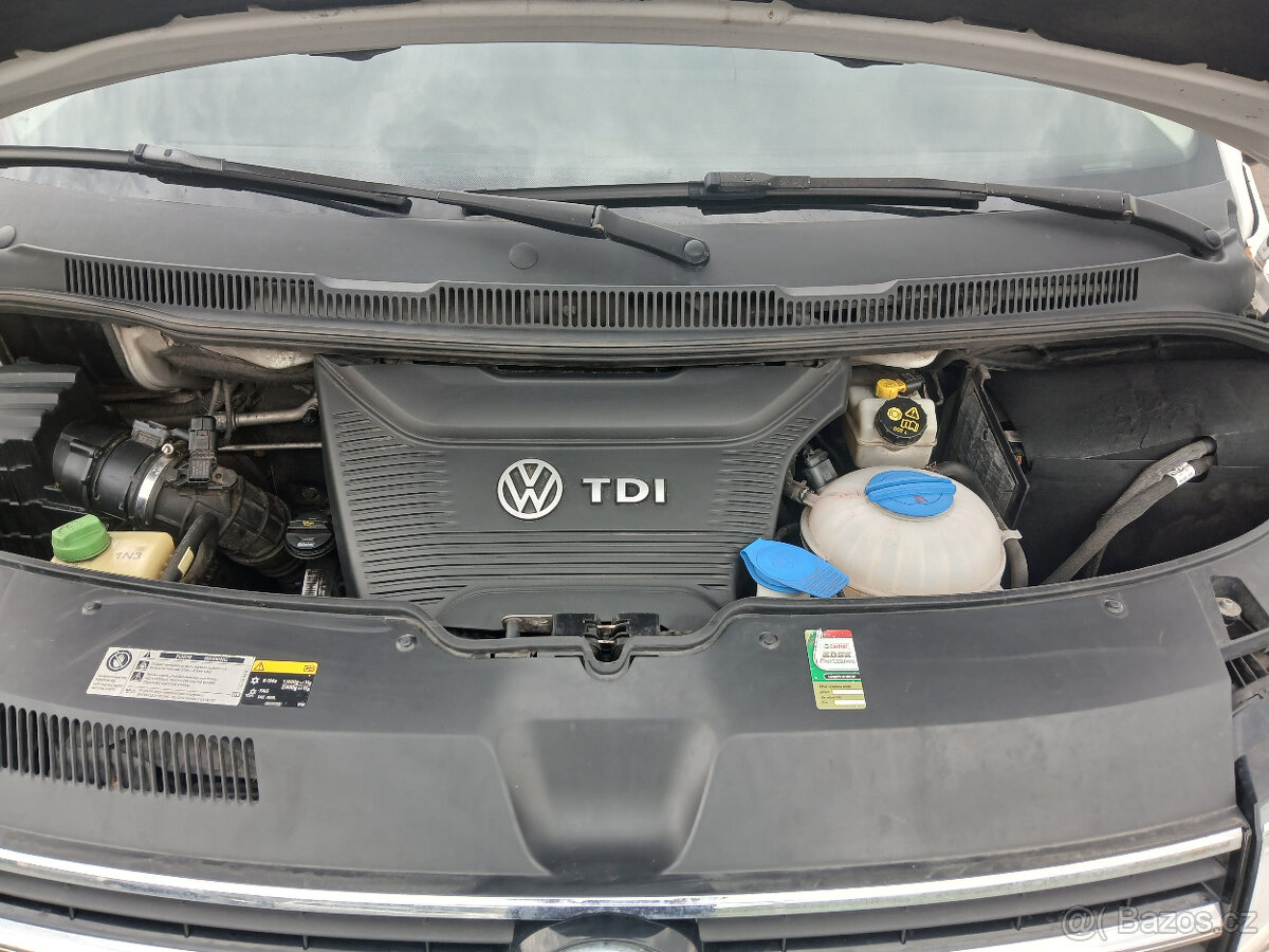Volkswagen Multivan 2.0 TDi Higline 7 míst - 4