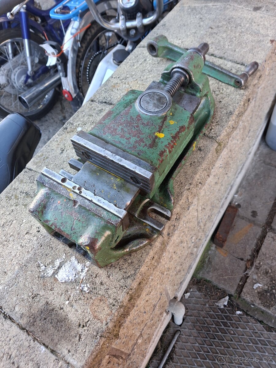 Sverak strojni stredni velikost,kvalitni 3000kc - 4