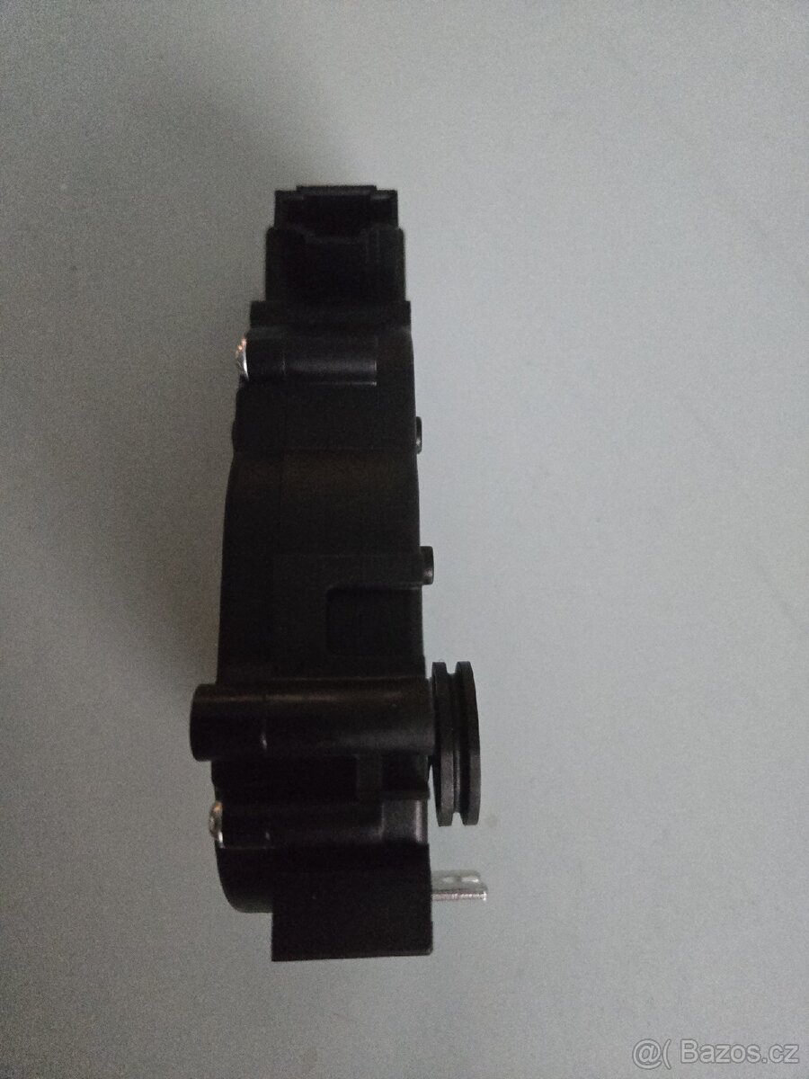 Motor zadní kapoty Tesla model S, 3, servo dovírání - 4