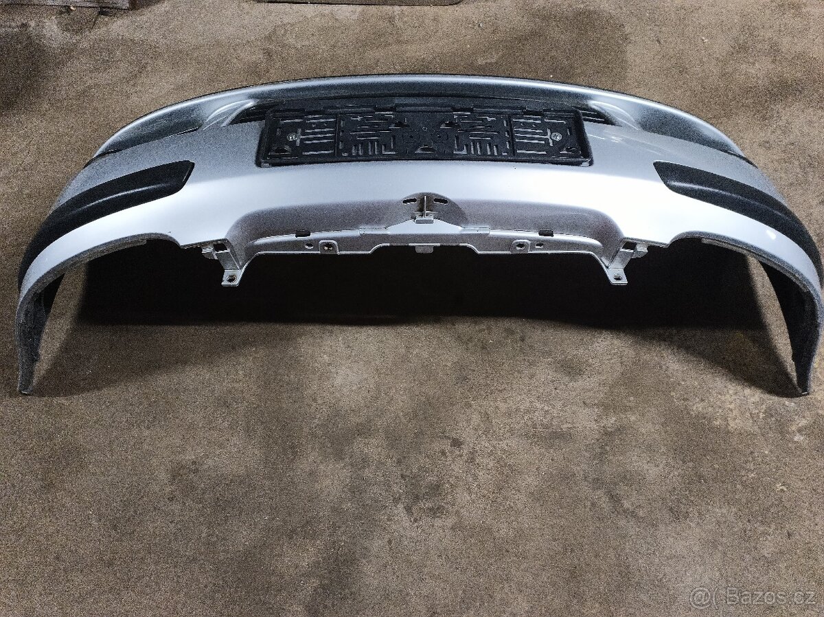 VW Golf V - Přední nárazník s mlhovkami - 4