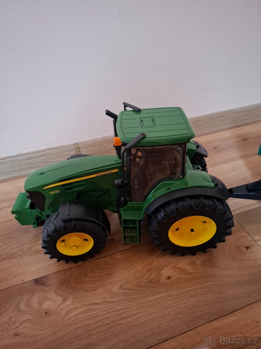 Traktor BRUDER - 4