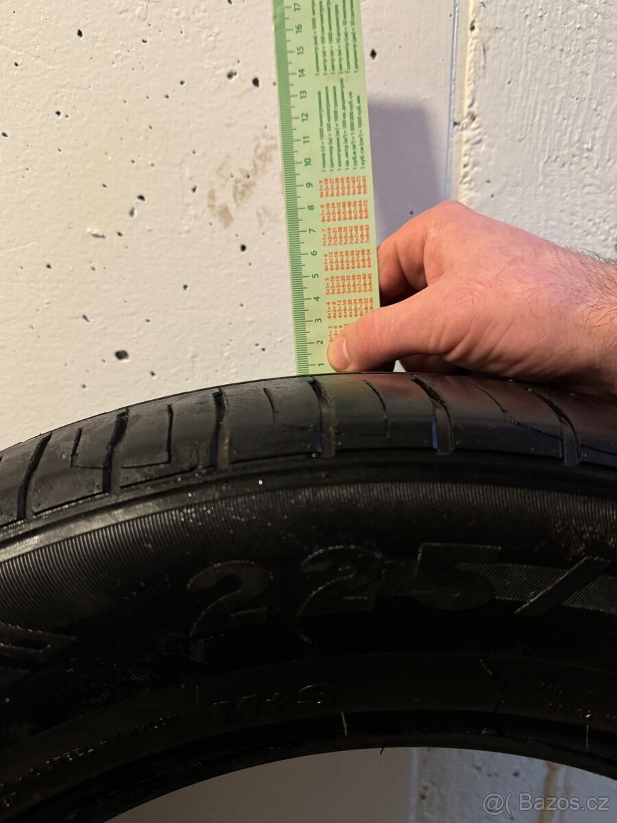 Prodám letní gumy m+s 225/60R17 Continental - 4