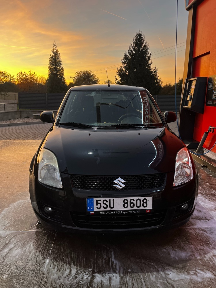 Suzuki Swift 1.5 (75 kW) – 100th Anniversary Edition - 4
