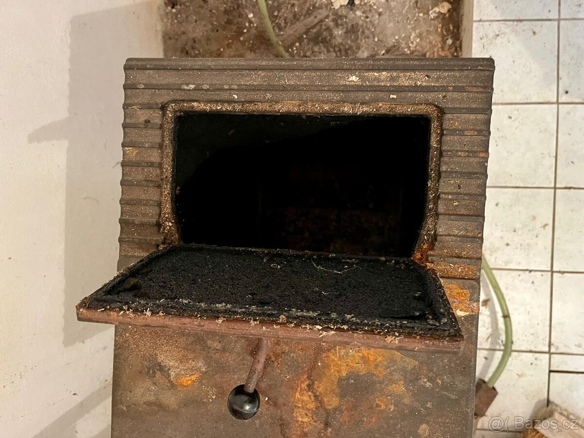 Prodám 2 stará kamna a 1 kotel - 4