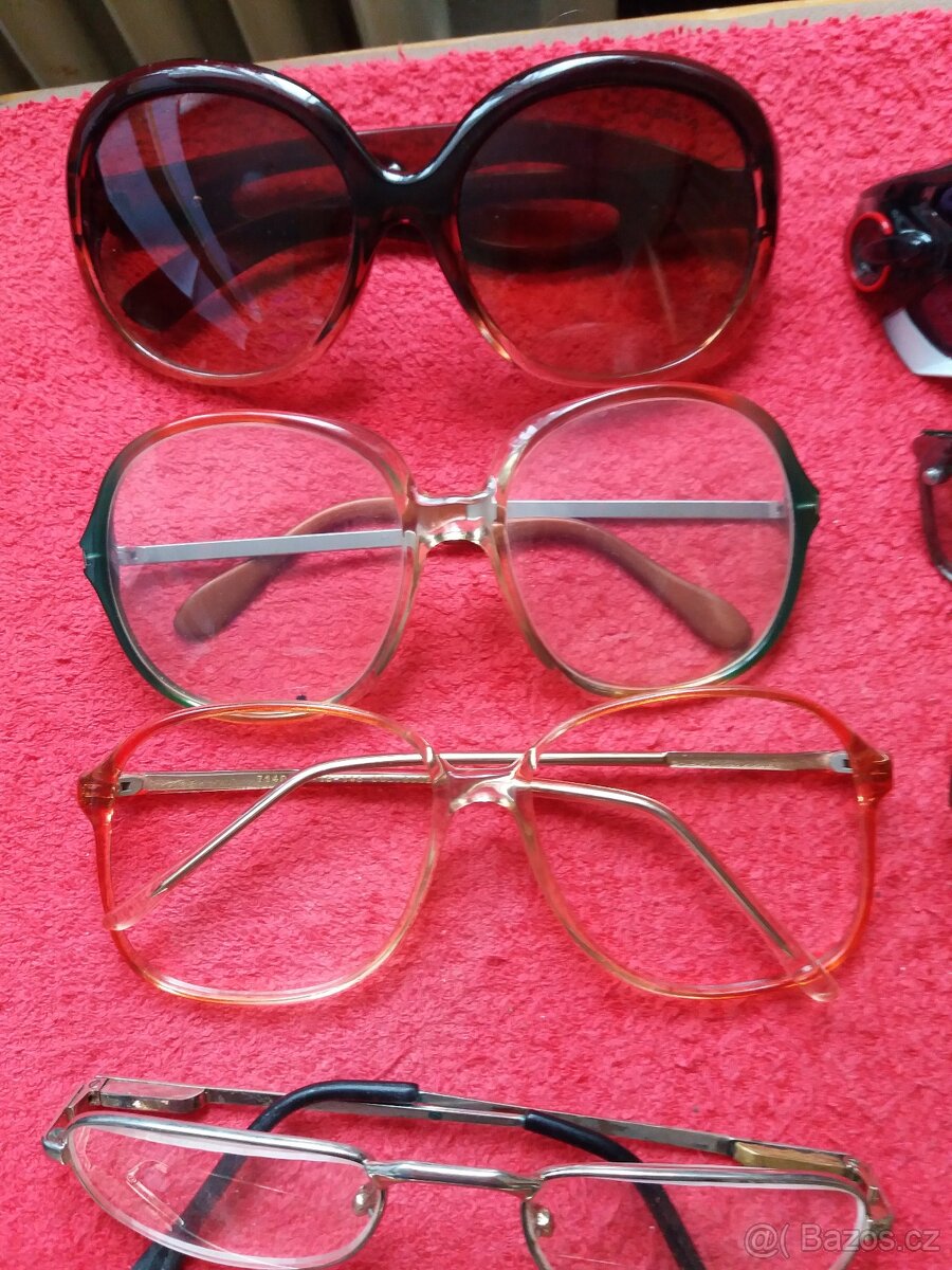 Hodinky, brýle, pouzdra - 4