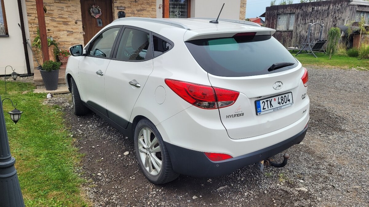 Hyundai IX35 2,0CRDi 135kW 4x4 automat - 4