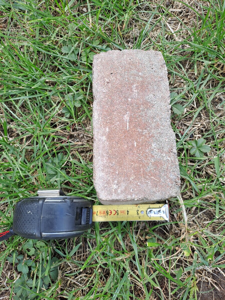 Zámková červená dlažba 14x14x6 cm - 4