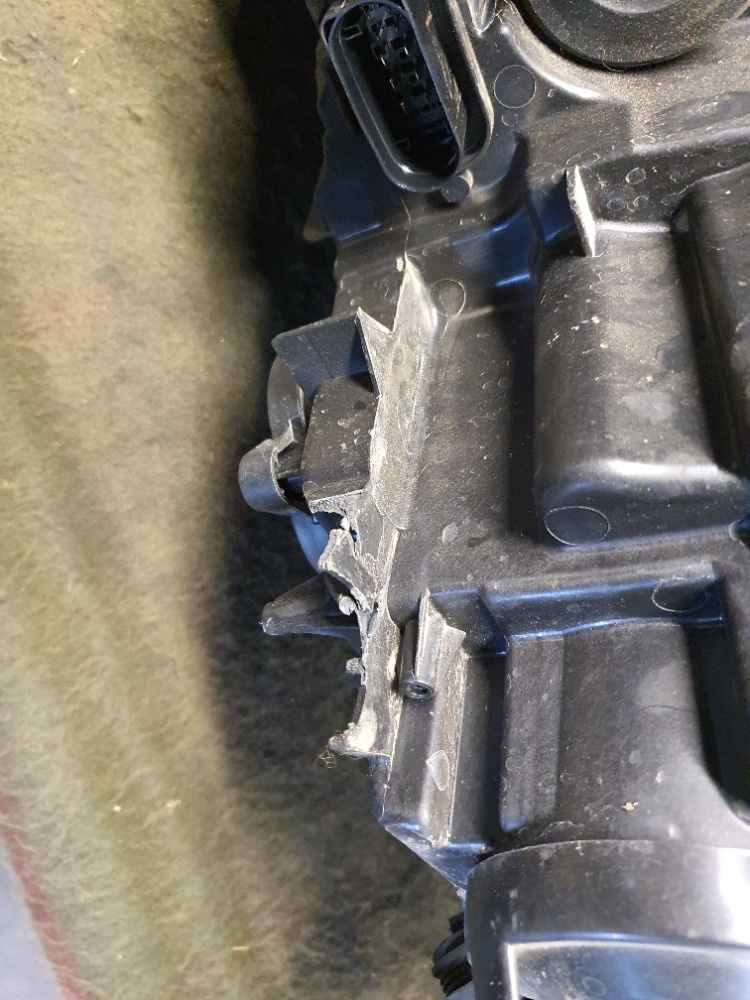 PRAVÉ PŘEDNÍ SVĚTLO ŠKODA SCALA 657941016 - 4