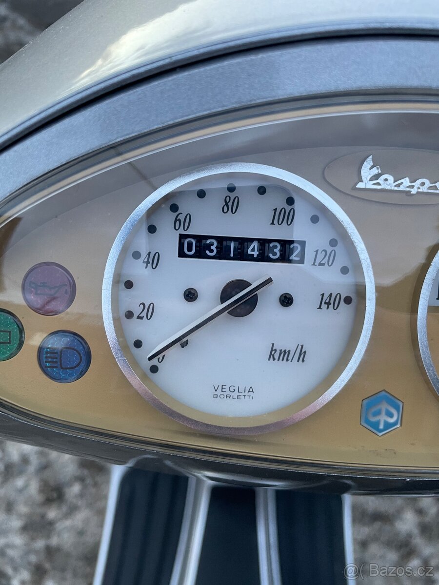 Piaggio Vespa 125 ET4 - 4