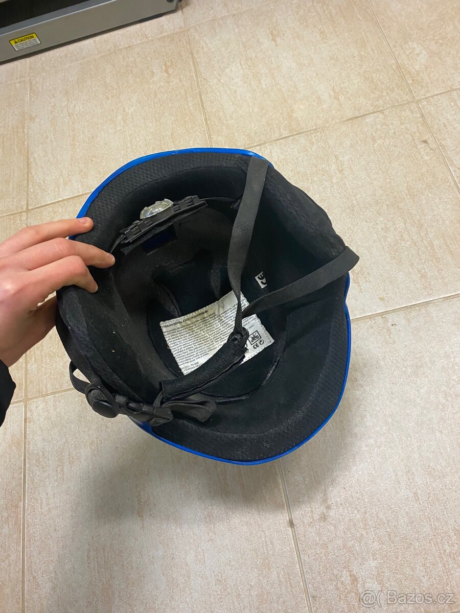 Lyžařská helma vel L - 4