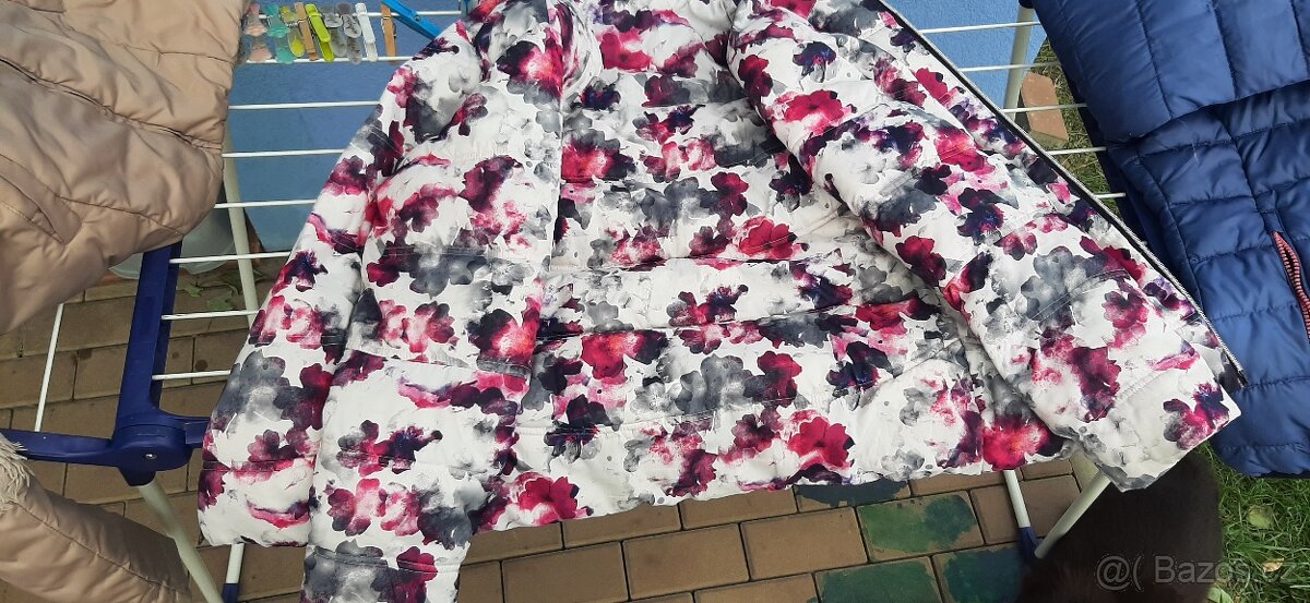 Zimní lyžařská bunda 146/152 top stav - 4