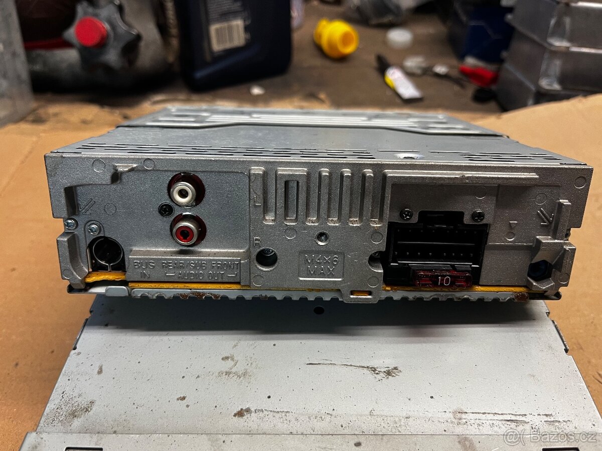 Prodám tyto dvě autorádia - 4