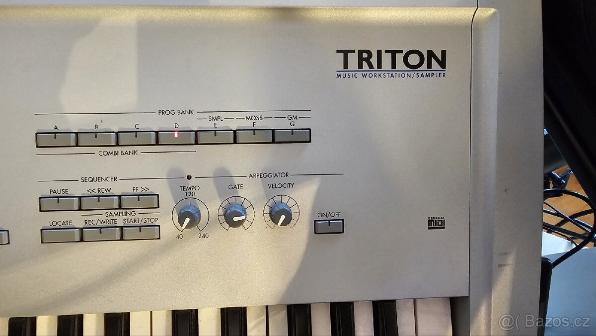Korg Triton - 4