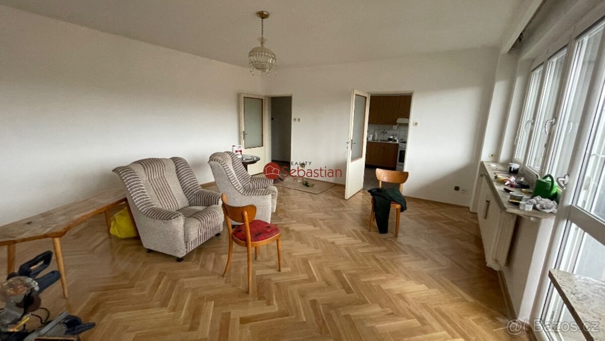 Pronájem bytu 3+1 s garáží, Praha 6 – ul. Evropská (nyní v r - 4