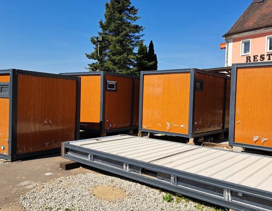 Obytný kontejner se sociálním zařízením 3x6m. - 4