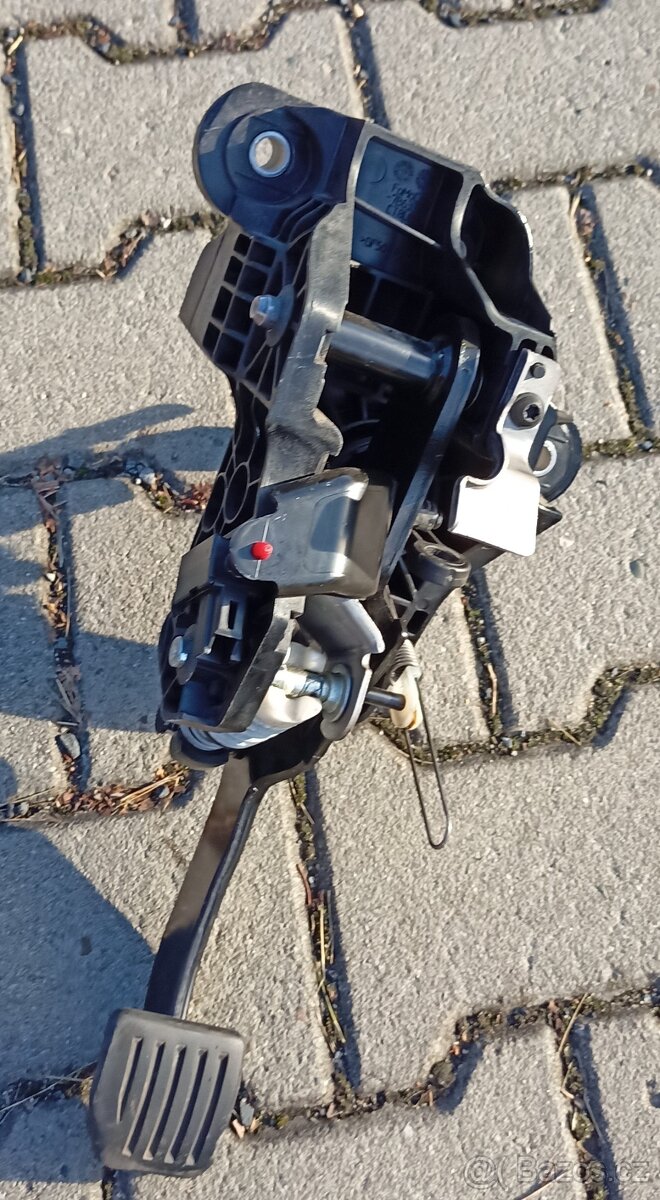 Díly na Ford Mondeo mk5 2.0 TDCI 132kw - 4