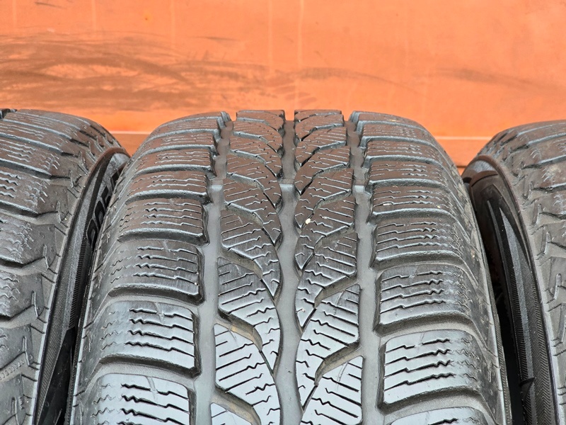 Zimní Uniroyal 205/55/16 - 4