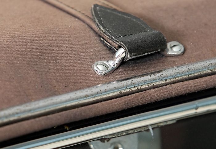 Držiak pásu sťahovania strechy na Tatra 75 a iné. - 4