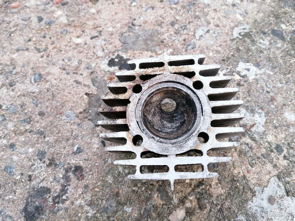 Hlava válce Jawa 50/550, 555, pařez - 4