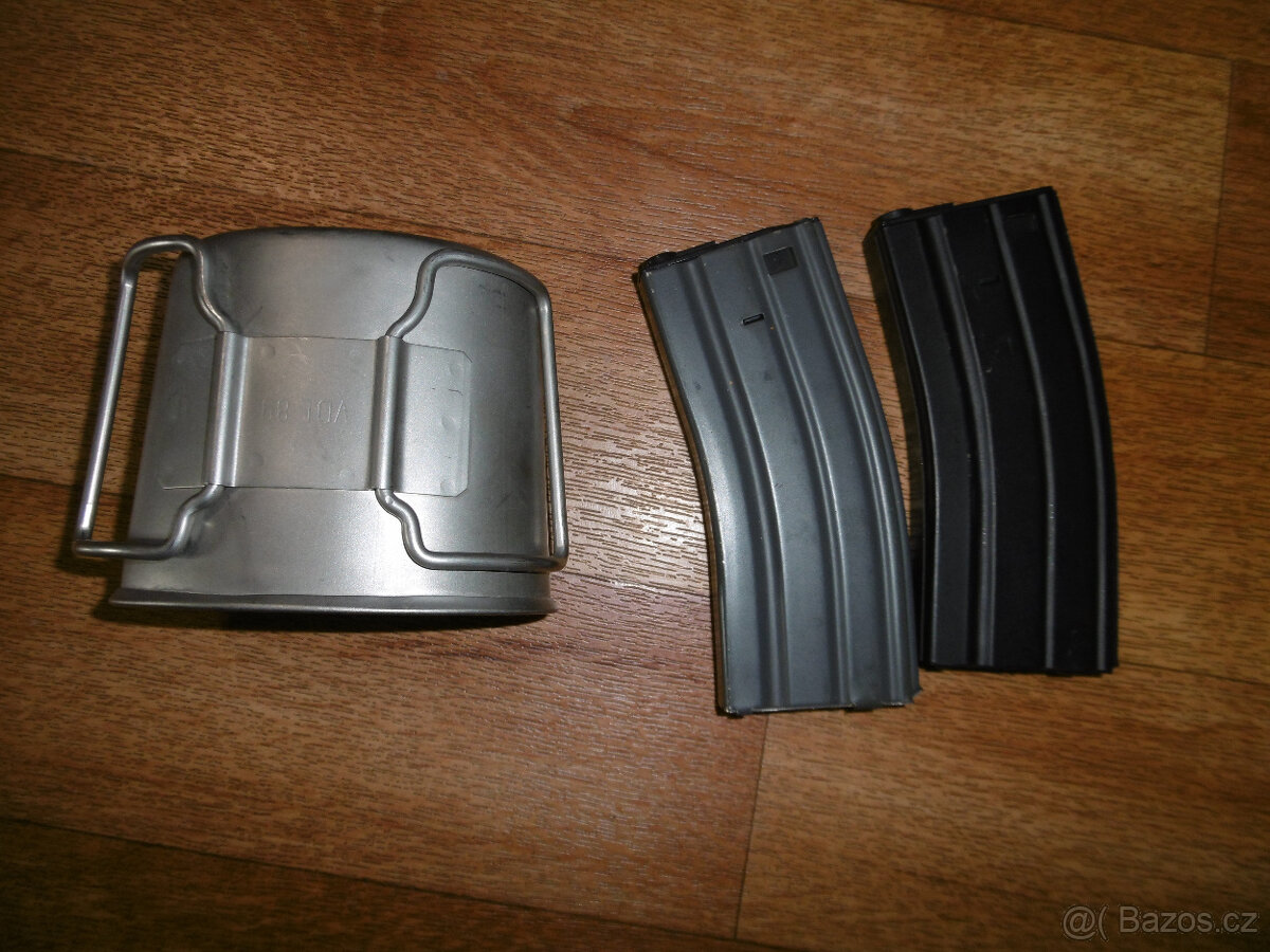 U.S. Army mix veci 2 sv. valka a Vietnam KVH airsoft - 4