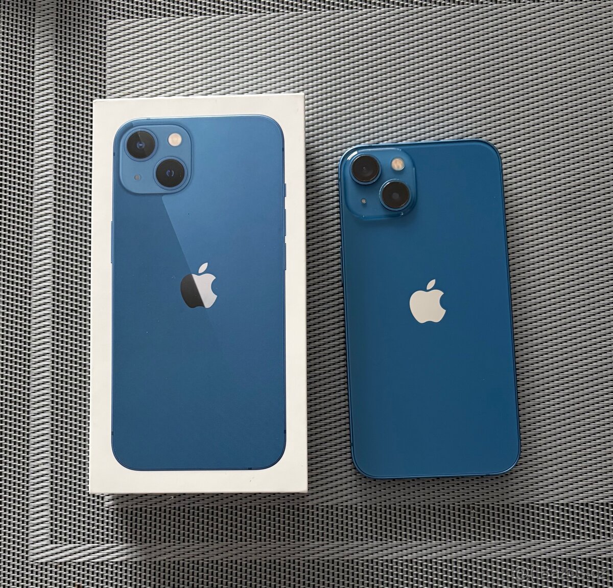 iPhone 13 blue 128 GB - 4